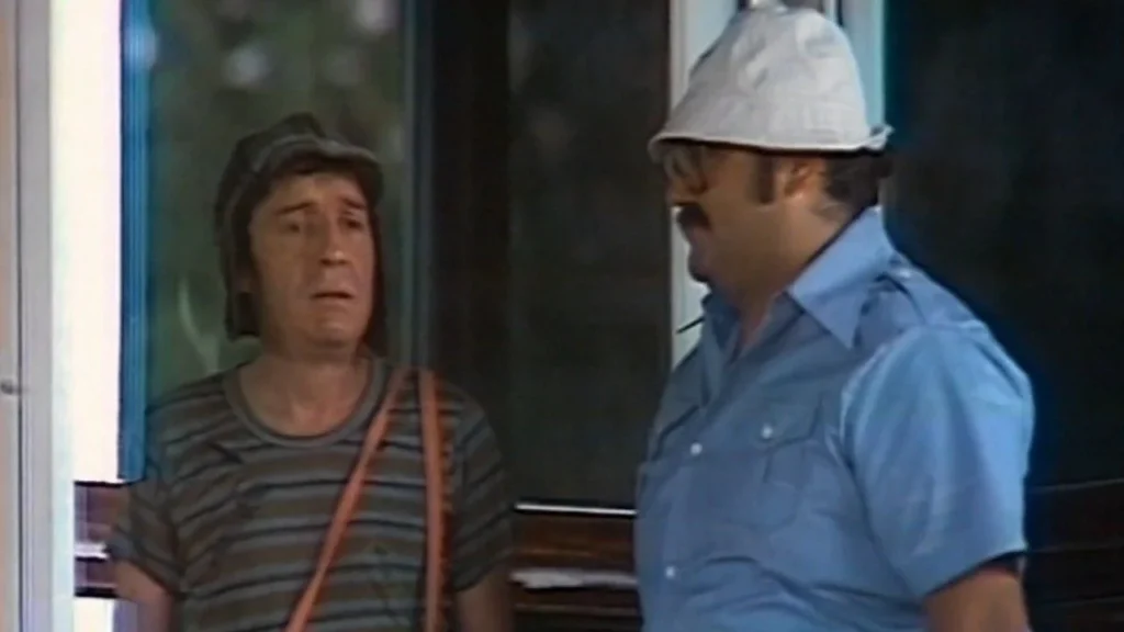 Chaves ao lado do Senhor Barriga no episódio Vamos Todos à Acapulco (Foto: Reprodução)