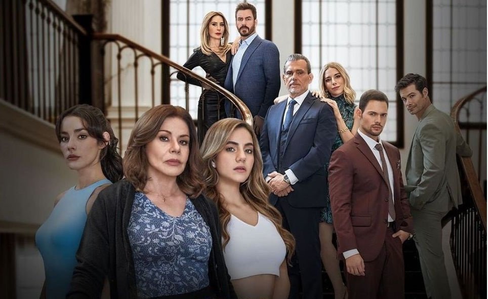 Produzida por José Alberto Castro — nome por trás de sucessos estrondosos como Rubí e Teresa —, a trama é uma adaptação mexicana de um grande fenômeno turco.